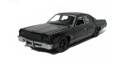 Dodge Royal Monaco 1977, scale 1:64 in Black by GreenLight, Black Bandit Series-6, diecast scale model car
