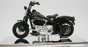 FLSTSB Cross Bones 2008- Harley Davidson, scale 1:18 in Black by Maisto