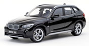 BMW X1, scale 1:18 in Jet Black by Kyosho, diecast scale model car, SUV