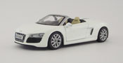 Audi R8 Spyder, scale 1:24 in White by Maisto, diecast scale model car