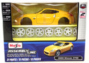 Nissan 370 Z 2009, Assembly Kit, scale 1:24 in Yellow by Maisto, diecast scale model car assembly kit