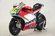 Ducati Desmosedici, Valentino Rossi No.46, Grand Prix 2012, scale 1:10 in Race Colors by Maisto, miniature diecast scale model bike