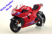 Ducati Desmosedici, Nicky Hayden No.69, scale 1:18 in Red by Maisto, miniature diecast scale model bike