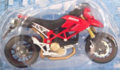 Ducati Hypermotard 1100 S, scale 1:18 in Red by Maisto, miniature diecast scale model bike