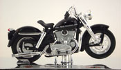 K-Model 1952, Harley Davidson, scale 1:18 in Black by Maisto, miniature diecast scale model bike