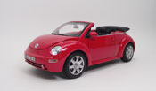 Volkswagen New Beetle Convertible, scale 1:18 in Red by Welly, diecast scale model car